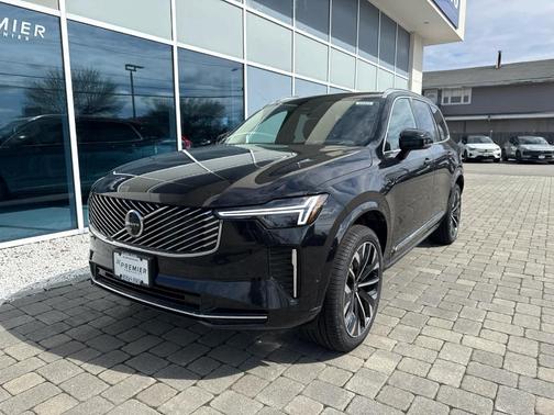 Black 2026 Volvo XC90 B6 Ultra 7-Seater