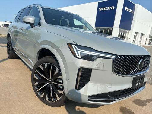 Metallic 2026 Volvo XC90 B6 Plus 7-Seater
