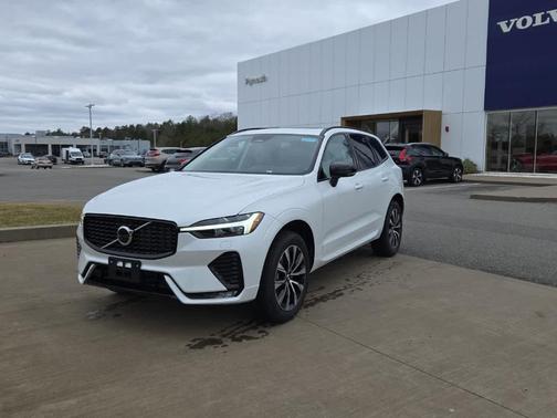 2025 Volvo XC60 B5 Core