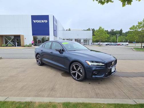 2025 Volvo S60 B5 Core