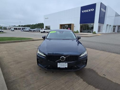 2025 Volvo S60 B5 Core