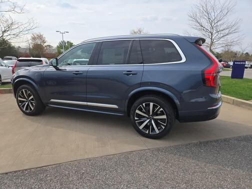 2025 Volvo XC90 Plug-In Hybrid T8 Core 7-Seater