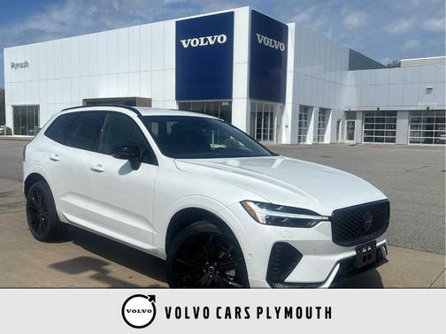 Crystal White 2026 Volvo XC60 B5 Ultra Black Edition