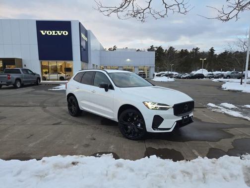 2026 Volvo XC60 B5 Ultra Black Edition