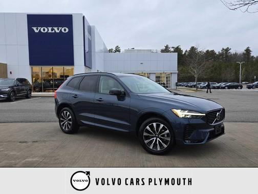 2023 Volvo XC60 B5 Plus Dark Theme