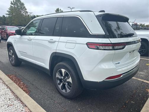 2022 Jeep Grand Cherokee 4xe Base