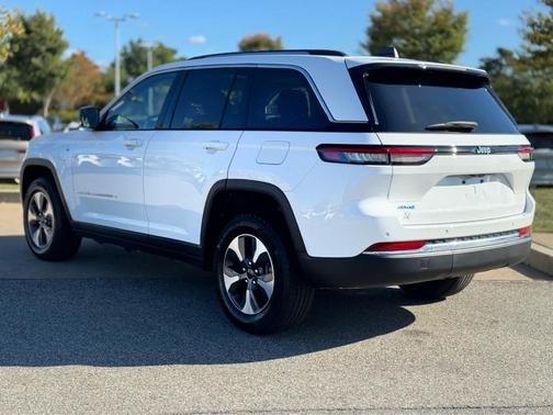 2022 Jeep Grand Cherokee 4xe Base