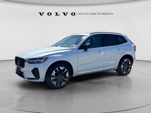 Crystal White Metallic 2026 Volvo XC60 B5 Plus