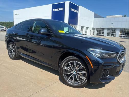 Carbon Black Metallic 2022 BMW X6 xDrive40i