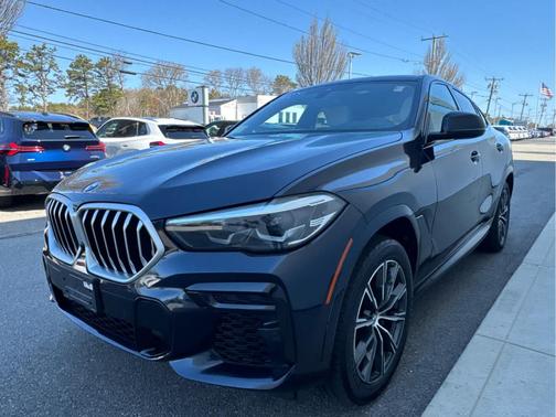 Carbon Black Metallic 2022 BMW X6 xDrive40i