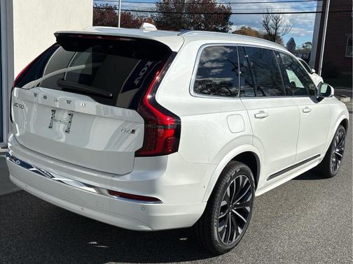 2026 Volvo XC90 B6 Plus 7-Seater