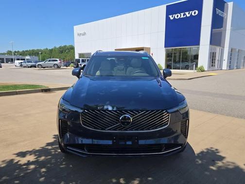 2026 Volvo XC90 PLUS