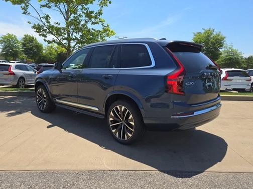 2026 Volvo XC90 PLUS