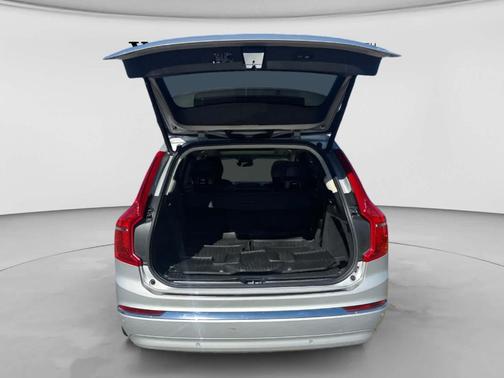 Silver 2023 Volvo XC90 B6 Plus 7-Seater