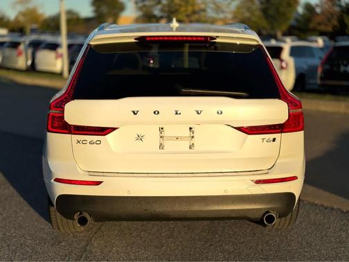 2019 Volvo XC60 T6 Momentum
