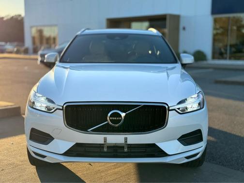 2019 Volvo XC60 T6 Momentum