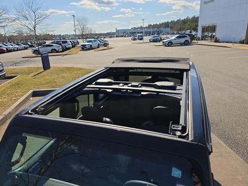 Black Clearcoat 2023 Jeep Wrangler 4xe Rubicon