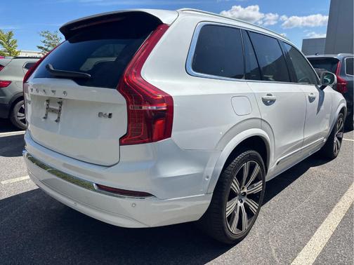 2024 Volvo XC90 B6 Plus Bright Theme 7-Seater