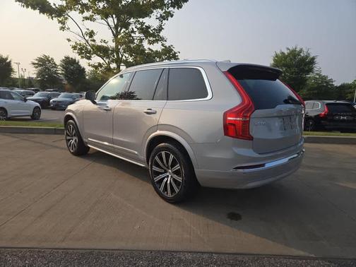 2025 Volvo XC90 B5 Core