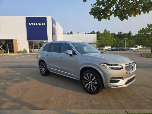 2025 Volvo XC90 B5 Core