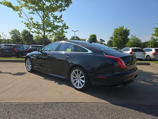 2016 Jaguar XJ XJ R-Sport