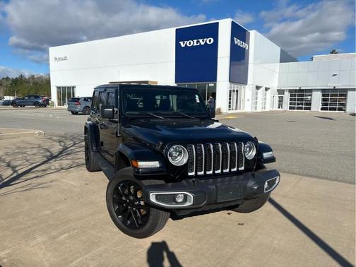 Black Clearcoat 2023 Jeep Wrangler 4xe Sahara