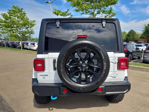 2022 Jeep Wrangler Unlimited 4xe Sahara