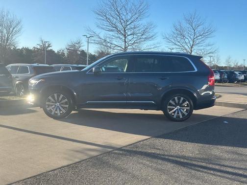 2024 Volvo XC90 B5 Core Bright Theme