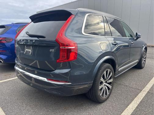 2024 Volvo XC90 B5 Core Bright Theme