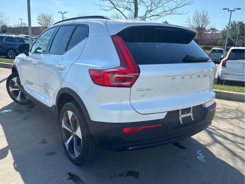 Crystal White 2026 Volvo XC40 B5 Plus