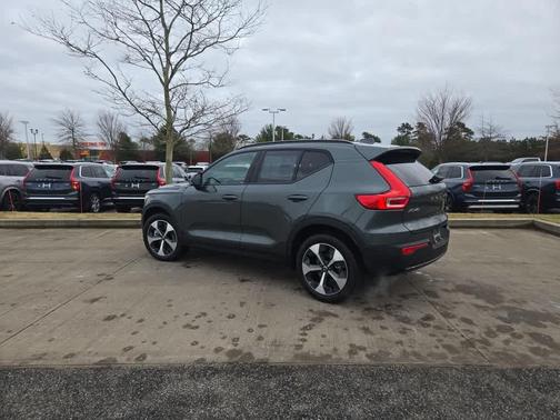 2026 Volvo XC40 B5 Core