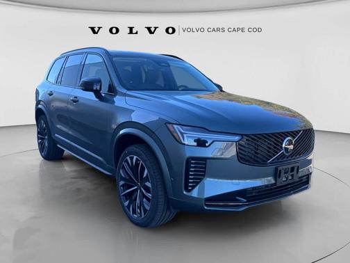 Forest Green 2027 Volvo XC90 ULTRA THEME