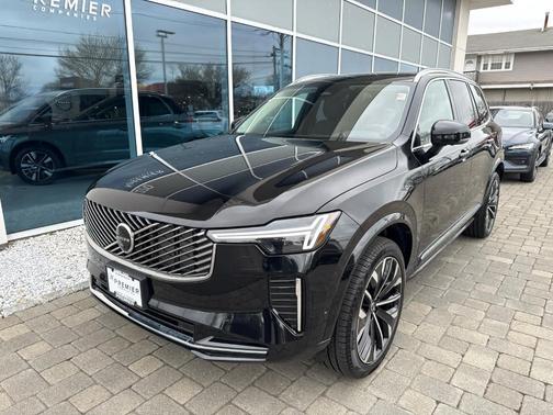Onyx Black Metallic 2026 Volvo XC90 B6 Plus 7-Seater