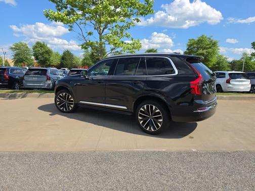 Onyx Black Metallic 2026 Volvo XC90 B6 Plus 7-Seater