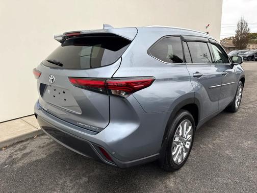 2023 Toyota Highlander Limited