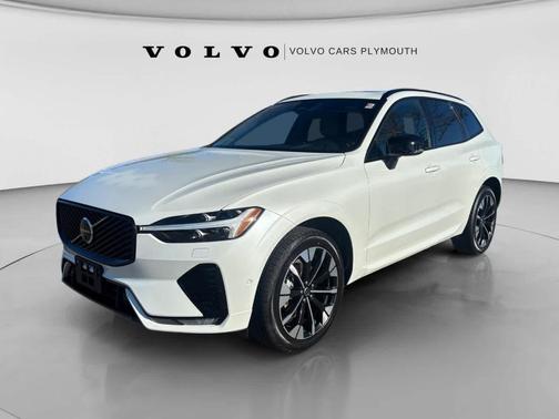 Crystal White Metallic 2026 Volvo XC60 B5 Plus