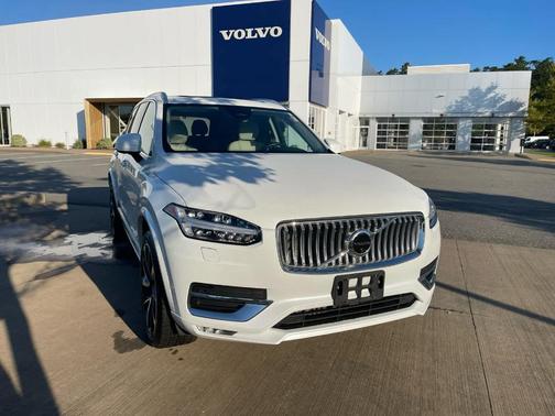 2023 Volvo XC90 B6 Plus 6-Seater