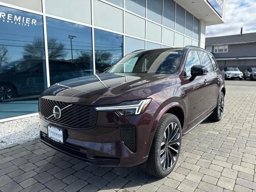 Mulberry Red 2026 Volvo XC90 Plug-In Hybrid T8 Ultra Dark Theme 6-Seater