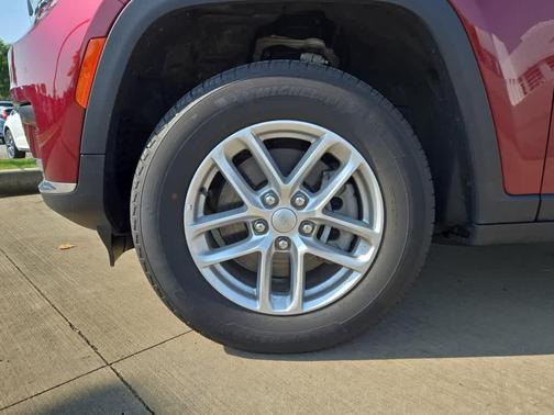 2022 Jeep Grand Cherokee L Laredo