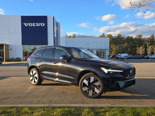 2025 Volvo XC60 Plug-In Hybrid T8 Plus