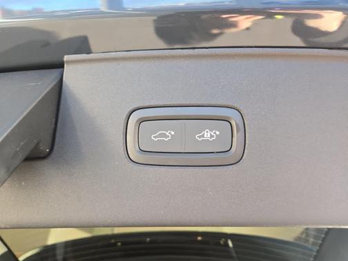 2025 Volvo EX90 Twin Motor Performance Ultra