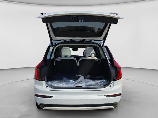 Crystal White 2026 Volvo XC90 B6 Ultra Dark Theme 7-Seater