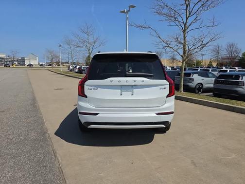 Crystal White 2026 Volvo XC90 B6 Ultra Dark Theme 7-Seater