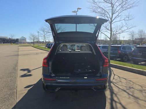 Denim Blue Metallic 2026 Volvo XC60 B5 Ultra