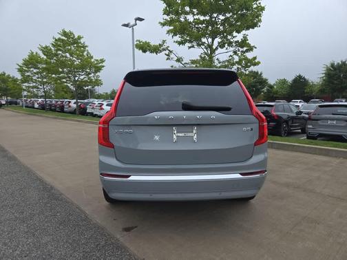 2024 Volvo XC90 B5 Plus Bright Theme