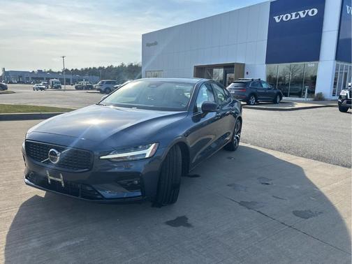 2025 Volvo S60 B5 Core