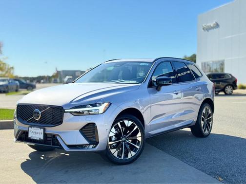2026 Volvo XC60 B5 Plus