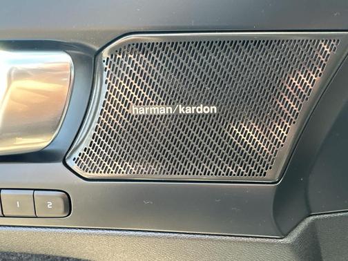 Thunder Gray Metallic 2023 Volvo XC40 Recharge Pure Electric Twin Ultimate