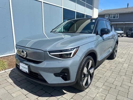 Thunder Gray Metallic 2023 Volvo XC40 Recharge Pure Electric Twin Ultimate