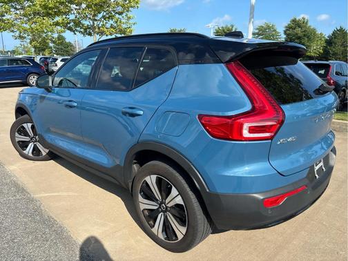 Fjord Blue Metallic 2023 Volvo XC40 Recharge Pure Electric Twin Core